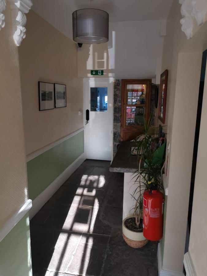 Mair'S Bridgend (Wales) Exterior foto